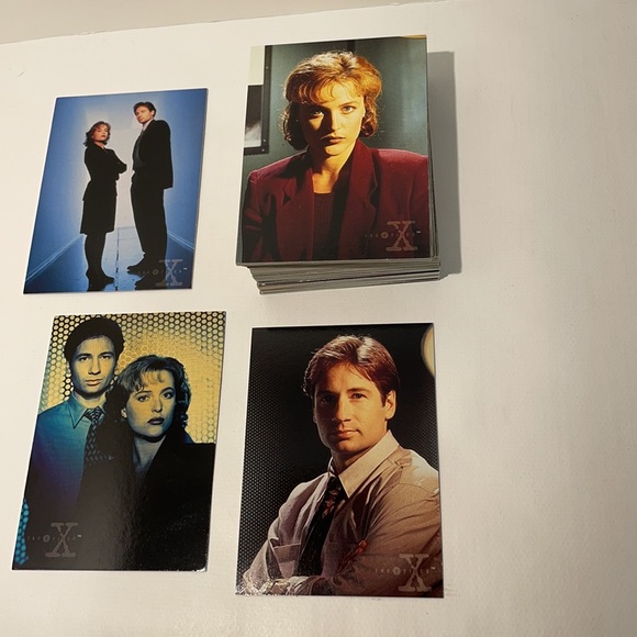 Vintage 95' Topps X Files Season 1 Complete Set & X-Files Pencils Loot Crate - Picture 8 of 17